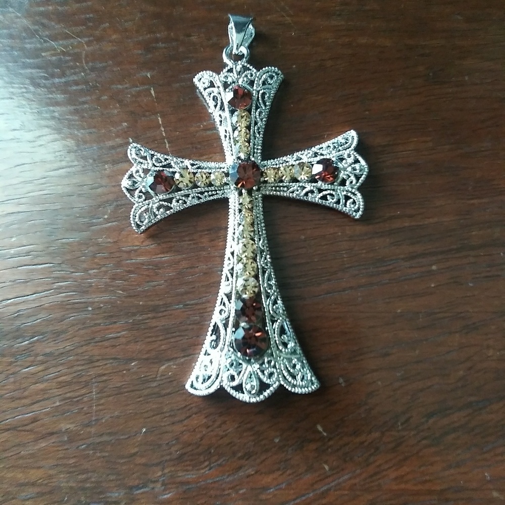 Very beautiful filigree cross pendant